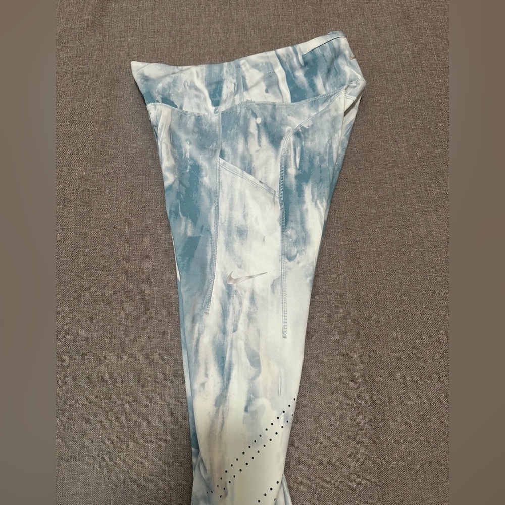 Nike Women's Dri-Fit Epic Luxe Mid-Rise Pocket Running Leggings - Picture 6 of 15